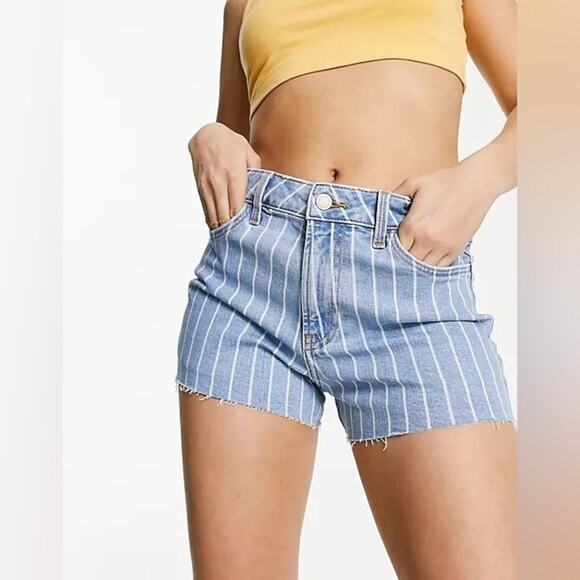 Wrangler high rise denim shorts with horizontal stripe in stone - Picture 1 of 9